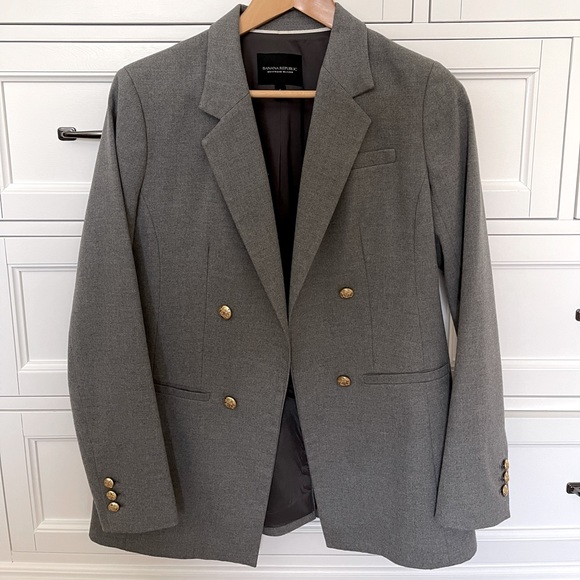 Banana Republic Grey Boyfriend Blazer (size 6) - Picture 1 of 8